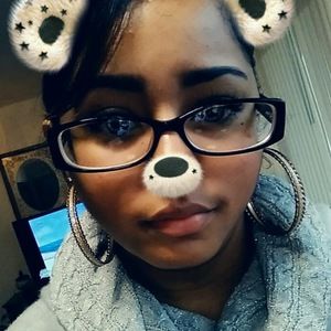 Meet your Posher, Negrita